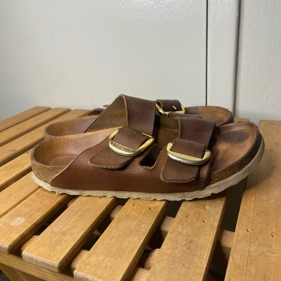 Birkenstock Tan Sandals with Gold Buckles - Picture 3 of 4
